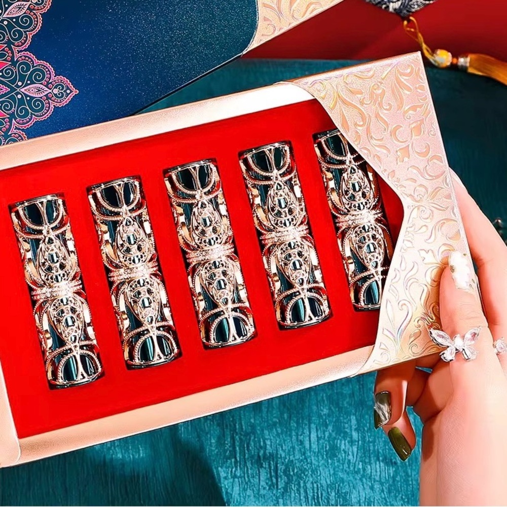 Soft Mist Carved Satin Mist Luxurious Lipstick Set “ 5 Glamorous Shades